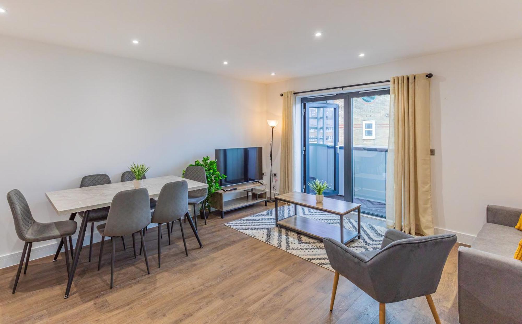 Central 2 Bed 2 Bath Apartment Near Brighton College, Beach, Hospital - Long Stay Offers Esterno foto