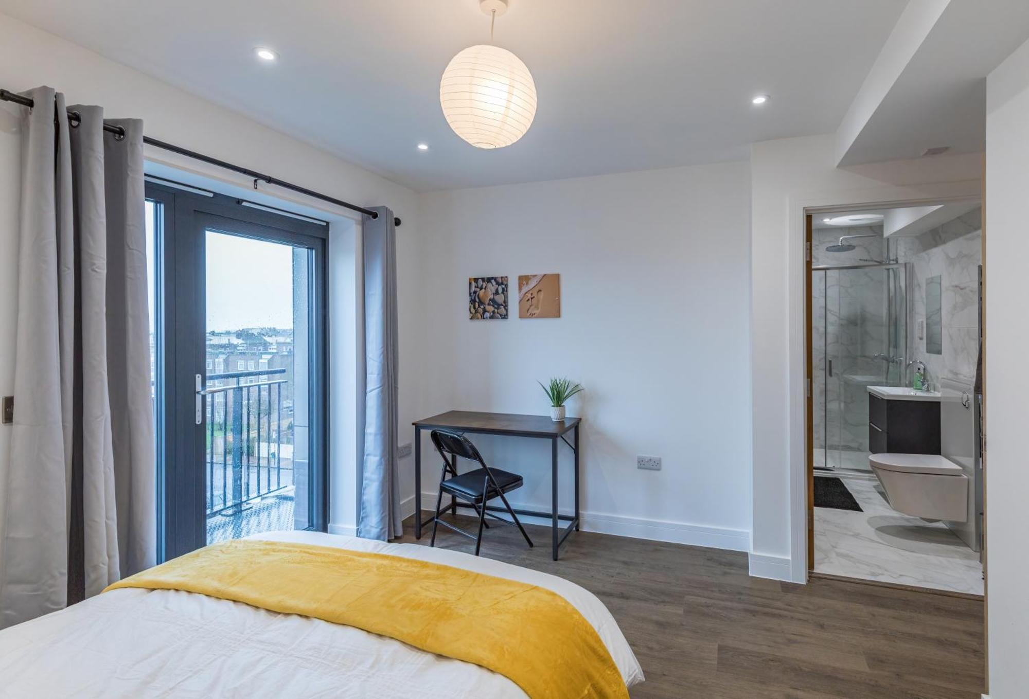 Central 2 Bed 2 Bath Apartment Near Brighton College, Beach, Hospital - Long Stay Offers Esterno foto