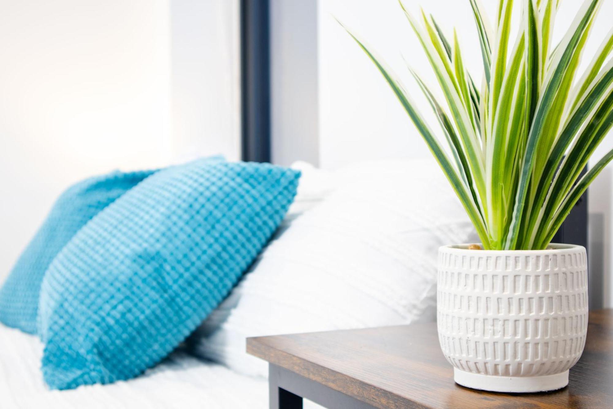 Central 2 Bed 2 Bath Apartment Near Brighton College, Beach, Hospital - Long Stay Offers Esterno foto