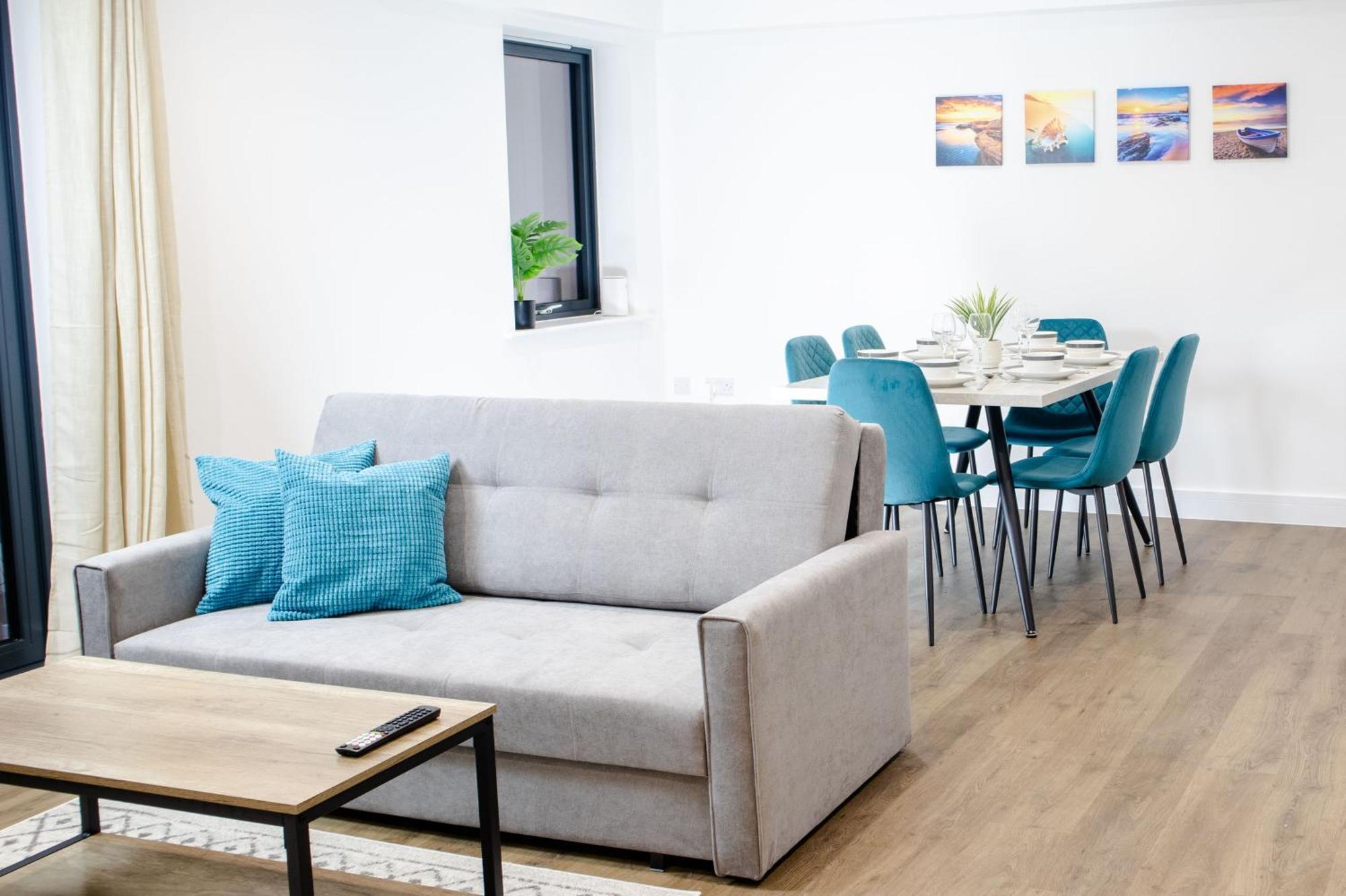 Central 2 Bed 2 Bath Apartment Near Brighton College, Beach, Hospital - Long Stay Offers Esterno foto