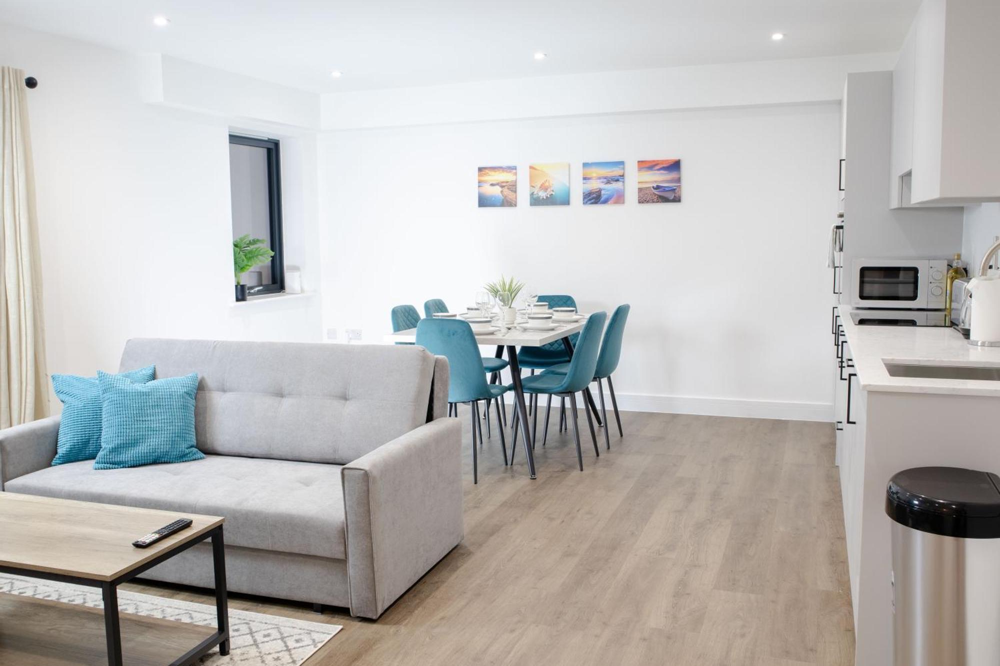 Central 2 Bed 2 Bath Apartment Near Brighton College, Beach, Hospital - Long Stay Offers Esterno foto